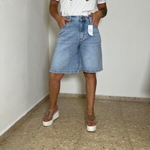 Bermuda Levis